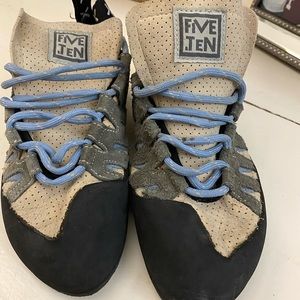 Climbing shoes